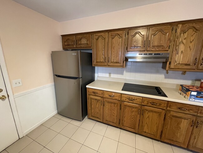 Building Photo - 1003 Sunset Dr