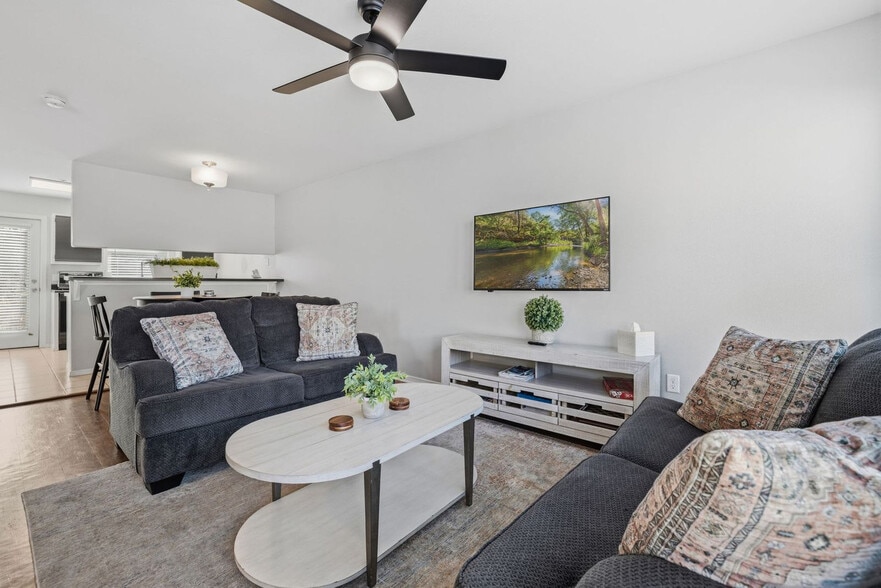 Building Photo - 1852 N Scull Creek Dr