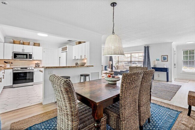 Building Photo - 5221 NE 26th Ave