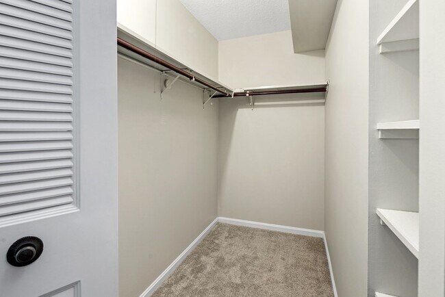 Building Photo - 6 Beal's Cove Rd