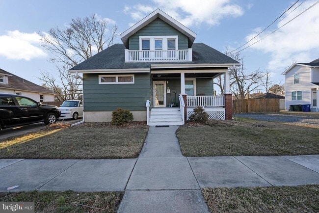 Building Photo - 11 Church St