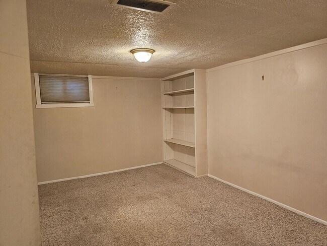 Building Photo - 2124 Texas St