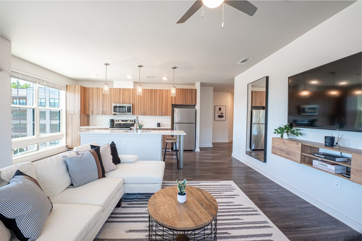 Building Photo - 2048 Bolton Dr NW