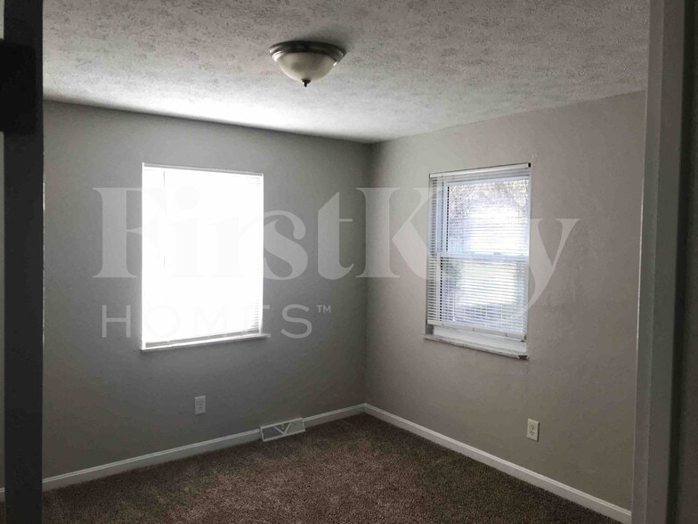 Building Photo - 2665 Barthas Pl