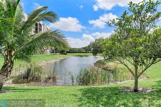 Building Photo - 7579 Imperial Dr