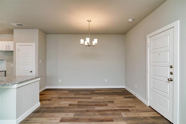 Building Photo - 725 Fallow Dr