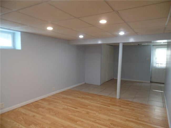 Building Photo - 110 Knowlton St