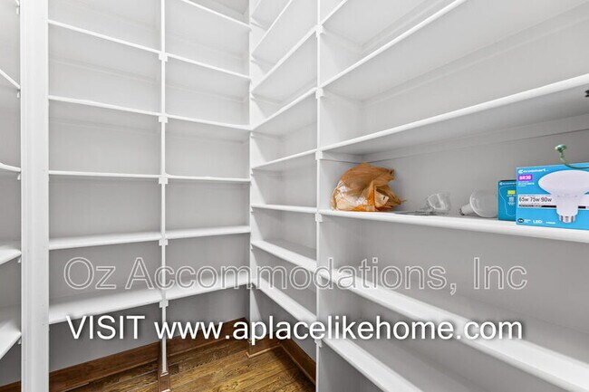 Building Photo - 16690 Country Club Dr