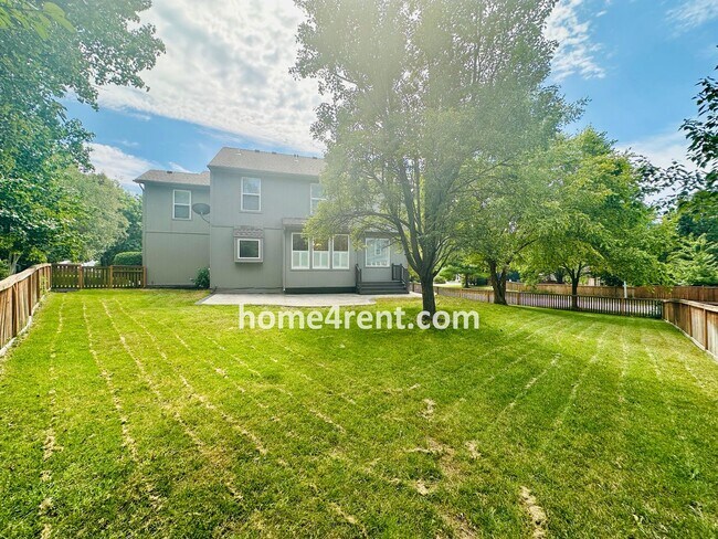 Building Photo - A Fantastic Four Bedroom, Olathe Home w/ N...