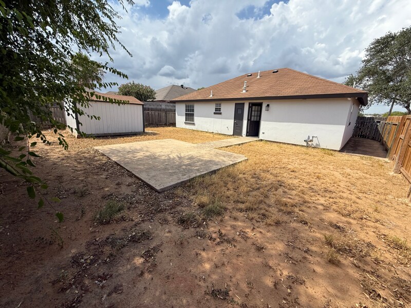 Building Photo - 1168 Savannah Loop