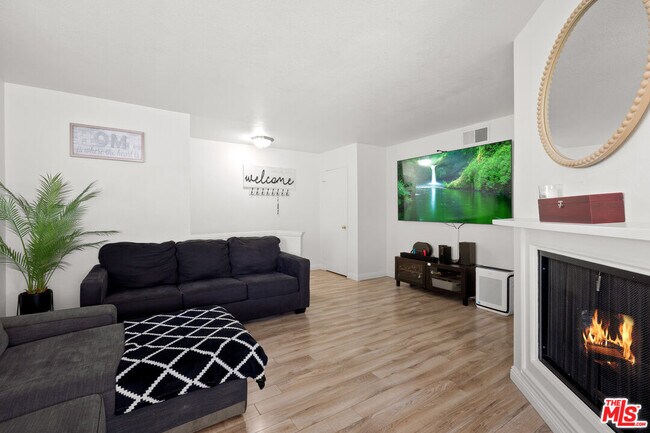Building Photo - 26838 Claudette St