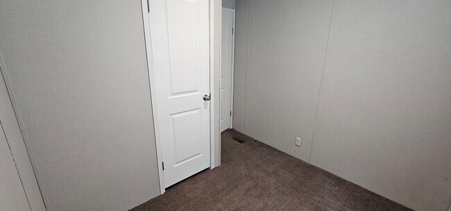 Building Photo - 209 Magnolia Pl