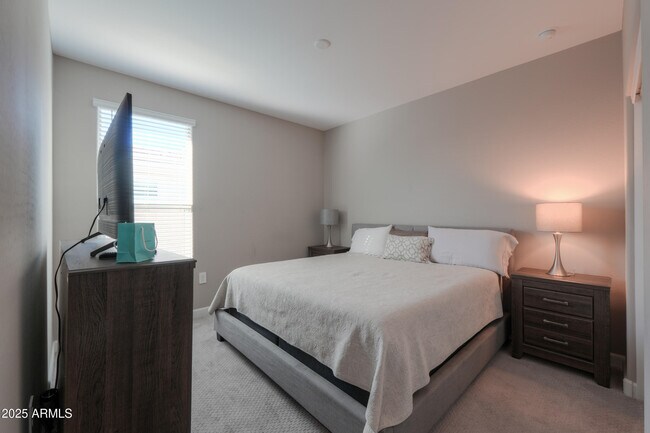 Building Photo - 44583 W Palo Olmo Rd