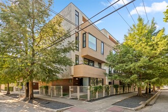 Building Photo - 2202 Whitney St