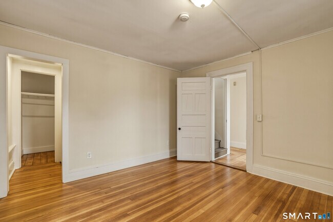 Building Photo - 784 Howard Ave