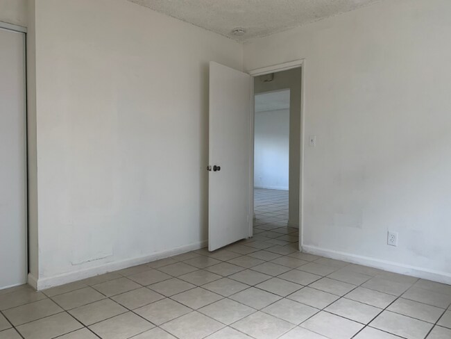 Building Photo - 3411 Orange Ave