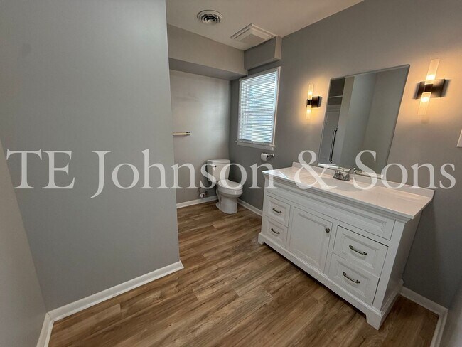 Building Photo - 3826 Barkwood Dr