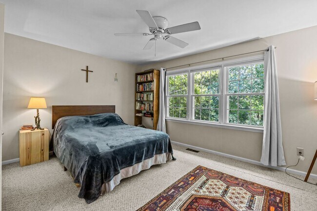 Building Photo - Beautiful Condo-Style Living in Virginia Beach
