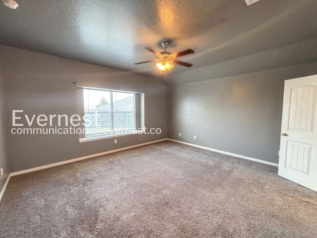 Building Photo - 4 Bed, 2 Bath Home with Fenced Yard & Garage / Pet-Friendly / Coming Soon!