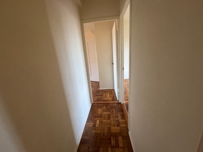 Building Photo - 1925 McGraw Ave