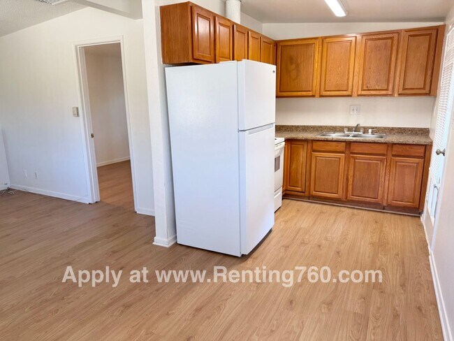 Building Photo - Pleasant 1 Bed 1 Bath!