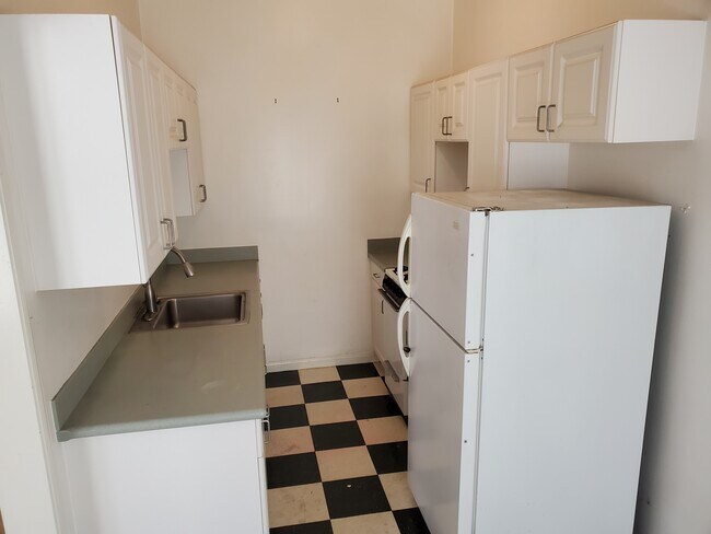 Building Photo - 6440 Orange St