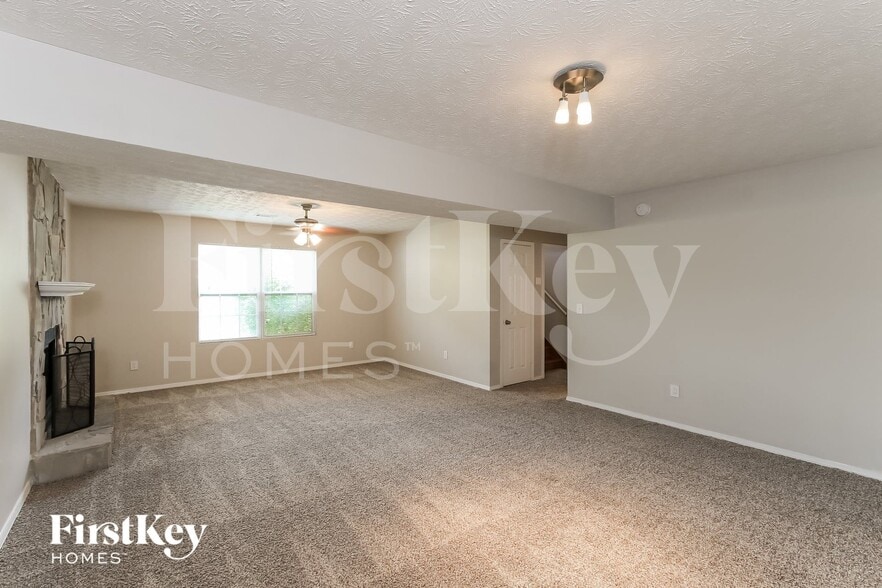 Building Photo - 2145 Sara Ashley Way