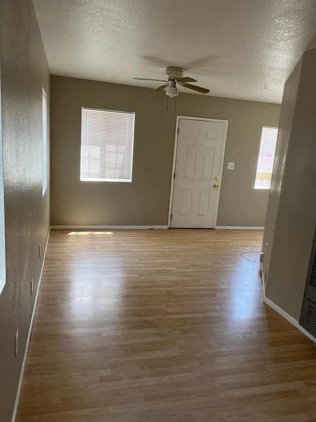 Building Photo - 4366-4368 Felton St