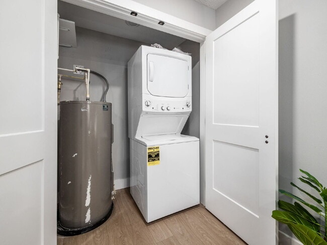 Building Photo - Charming Updated 1-Bedroom Home in Desirable Southern Orchards