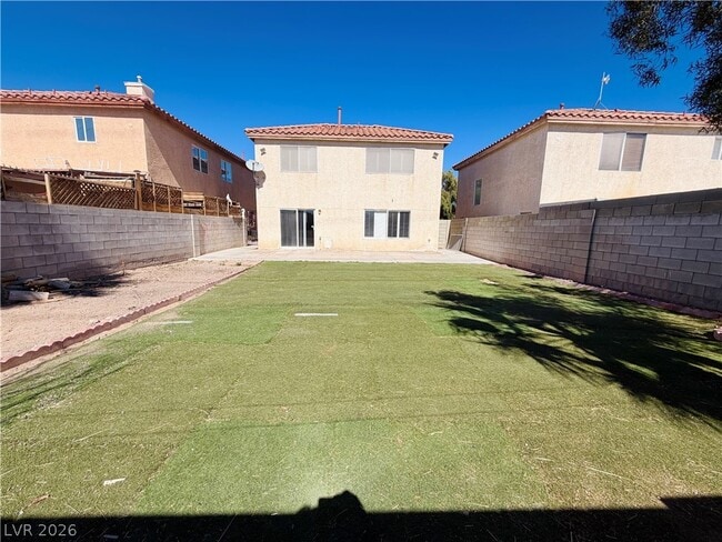 Building Photo - 865 Plantain Lily Ave