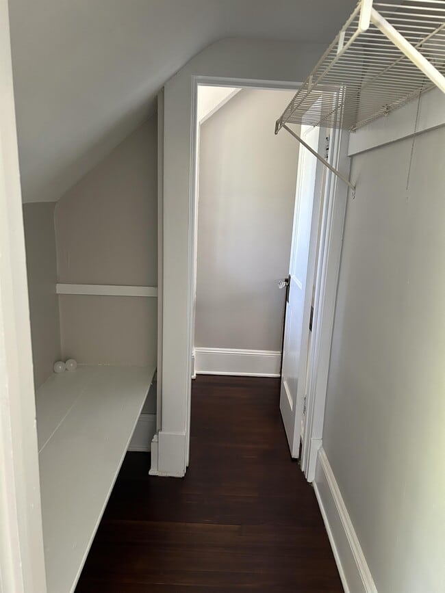 Building Photo - 1731 Valley Ave