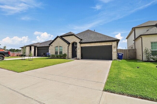 Building Photo - 14411 Black Cherry Hls St