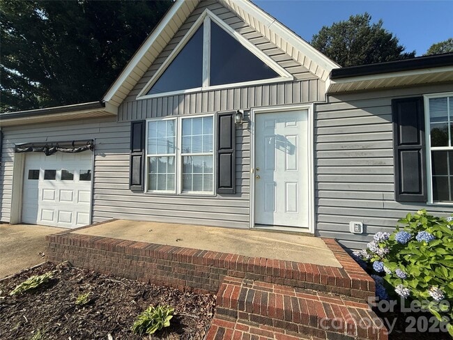 Building Photo - 103 Kam Dr