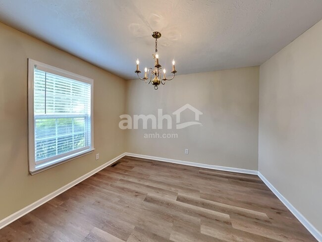 Building Photo - 2502 Euclid Dr