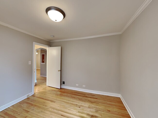 Building Photo - 2329 N 77th Ct