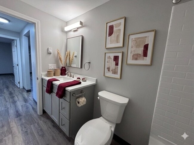 Building Photo - 95 Powers St