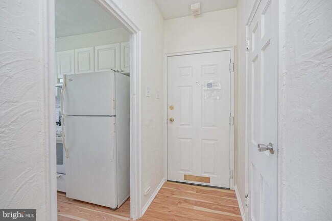 Building Photo - 671 Franklin Pl