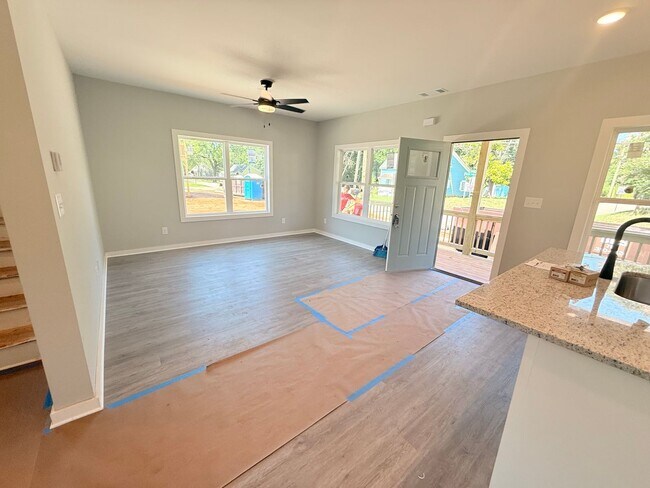 Building Photo - Brand-New Construction | 4 Bed / 3 Bath
