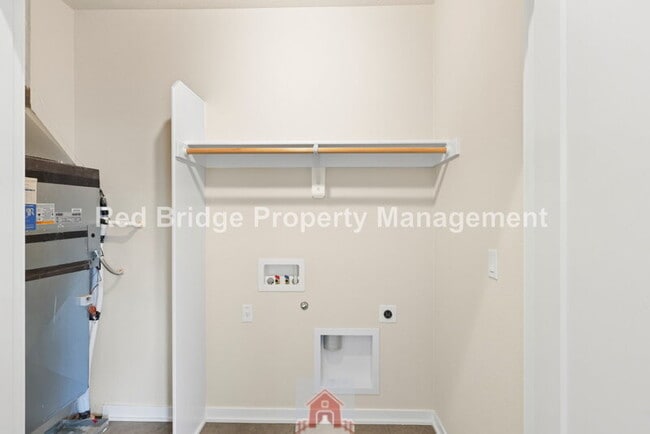 Building Photo - 17325 SW Goldcrest Ln