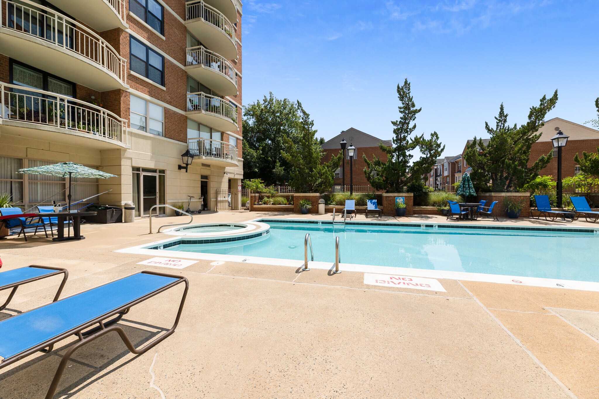 Building Photo - 1200 Braddock Pl