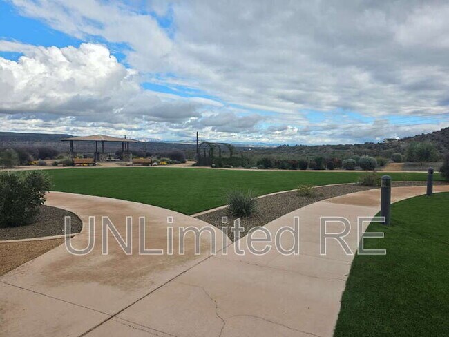 Building Photo - 308 Spirit Cir