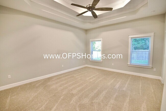 Building Photo - 4bed Home within Walking Distance to Sound