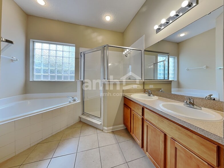 Building Photo - 8420 Candlewood Cove Trl