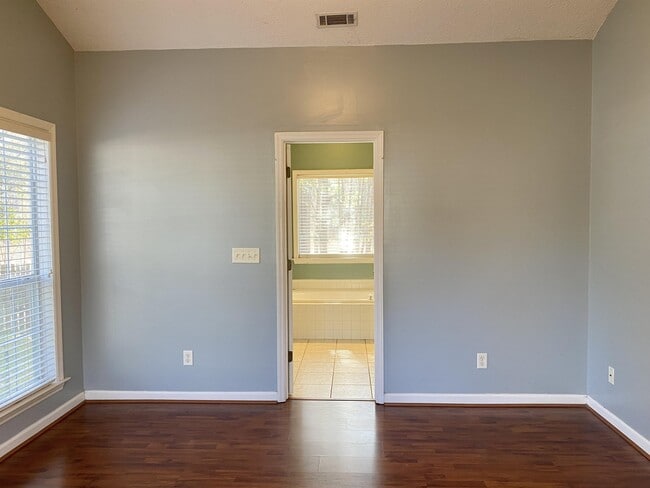 Building Photo - 42 Westminster Pl