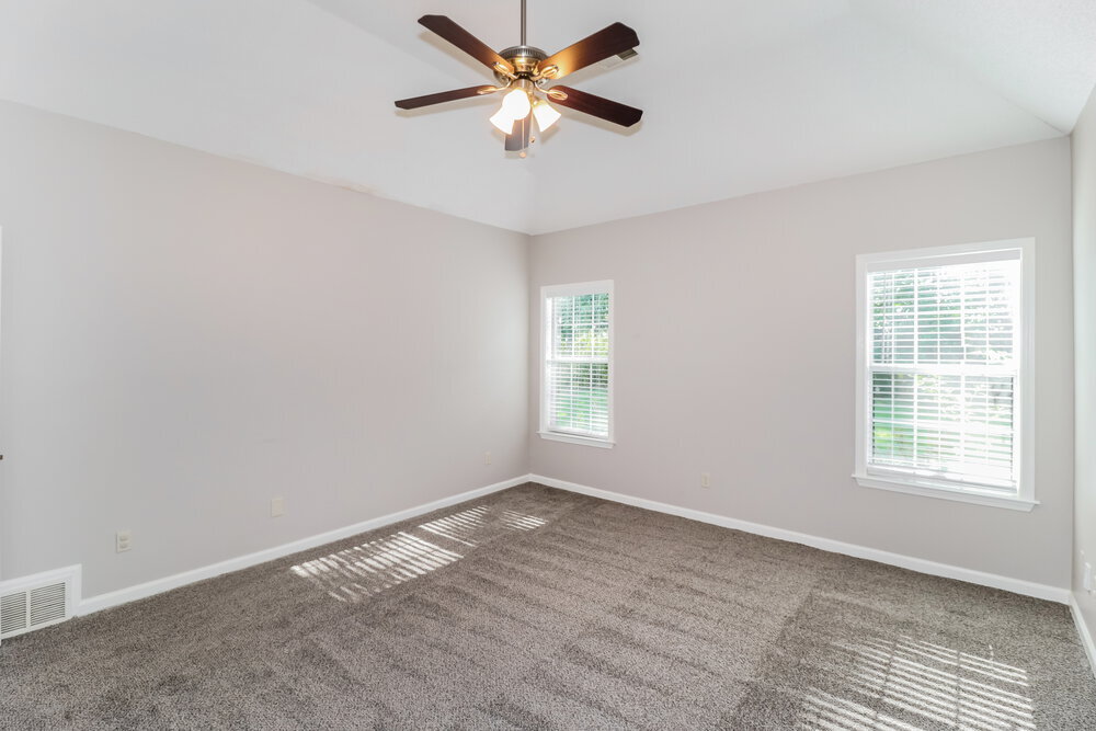Building Photo - 1637 Lawson Dr