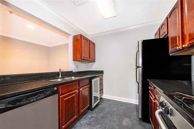 Building Photo - 2007 Dixie Belle Dr