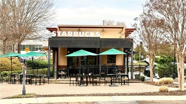 Building Photo - 4738 Ivy Ridge Dr SE