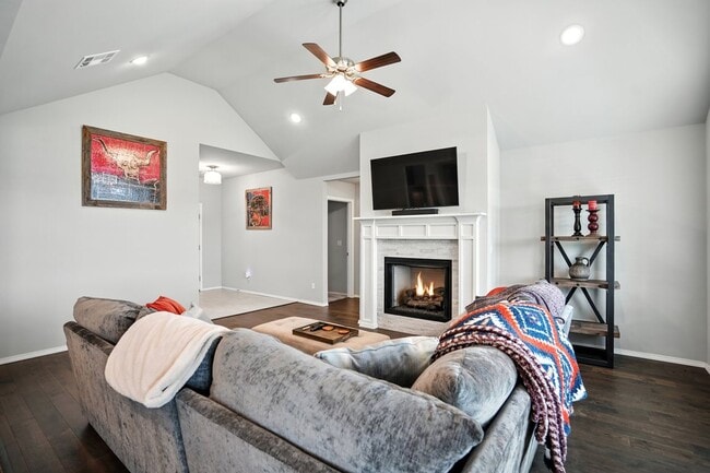 Building Photo - 3505 E 154th St S