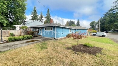 Building Photo - *$1,000 Off First Months Rent!* Beautiful ...