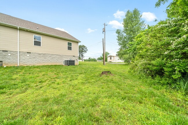 Building Photo - 1709 Evans Rd